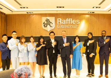 Raffles University 莱佛士大学 x OE EduGroup