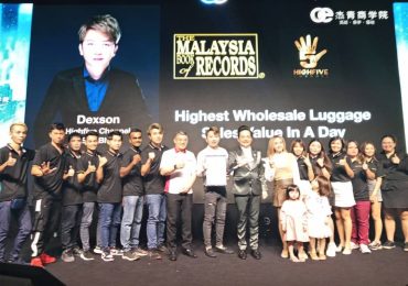 创新商业模式：OE杰青商学院精英学员Dexson Highfive Channel 直播平台销售业绩创下马来西亚纪录大全